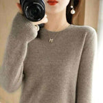 Women's Warm Sweater Soft Round Neck Pullover Autumn and Winter Casual Knitted Tops Solid Color Regular Women's Knitted Sweater.