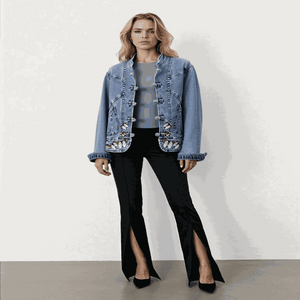 Women Jeans Jacket Butterfly Embroidery 2024 Women's Short Denim Jacket Spring And Autumn Cropped Chinese Style Retro Denim Coat.