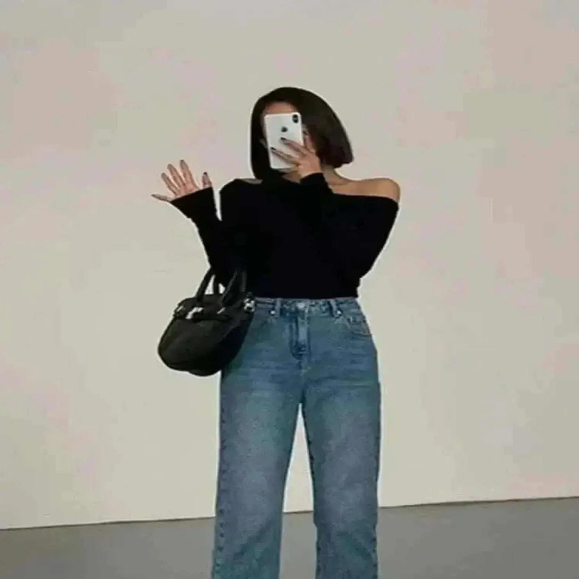 Going Out Tops-Fashion Skew Collar Off-shoulder Long-sleeved T-shirts.