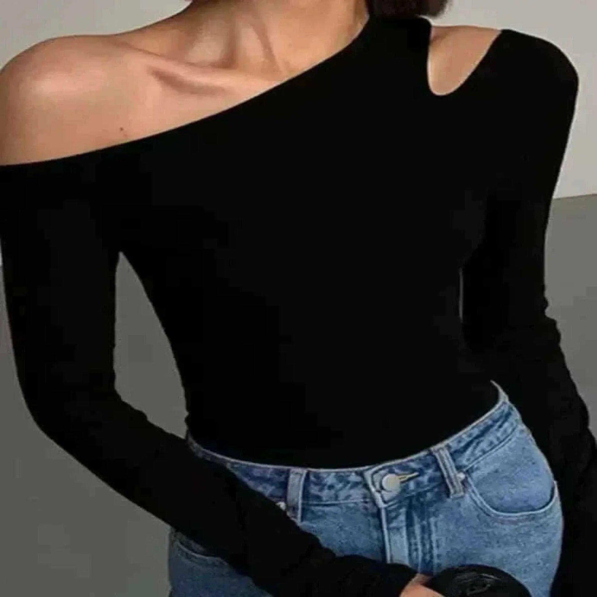 Going Out Tops-Fashion Skew Collar Off-shoulder Long-sleeved T-shirts.