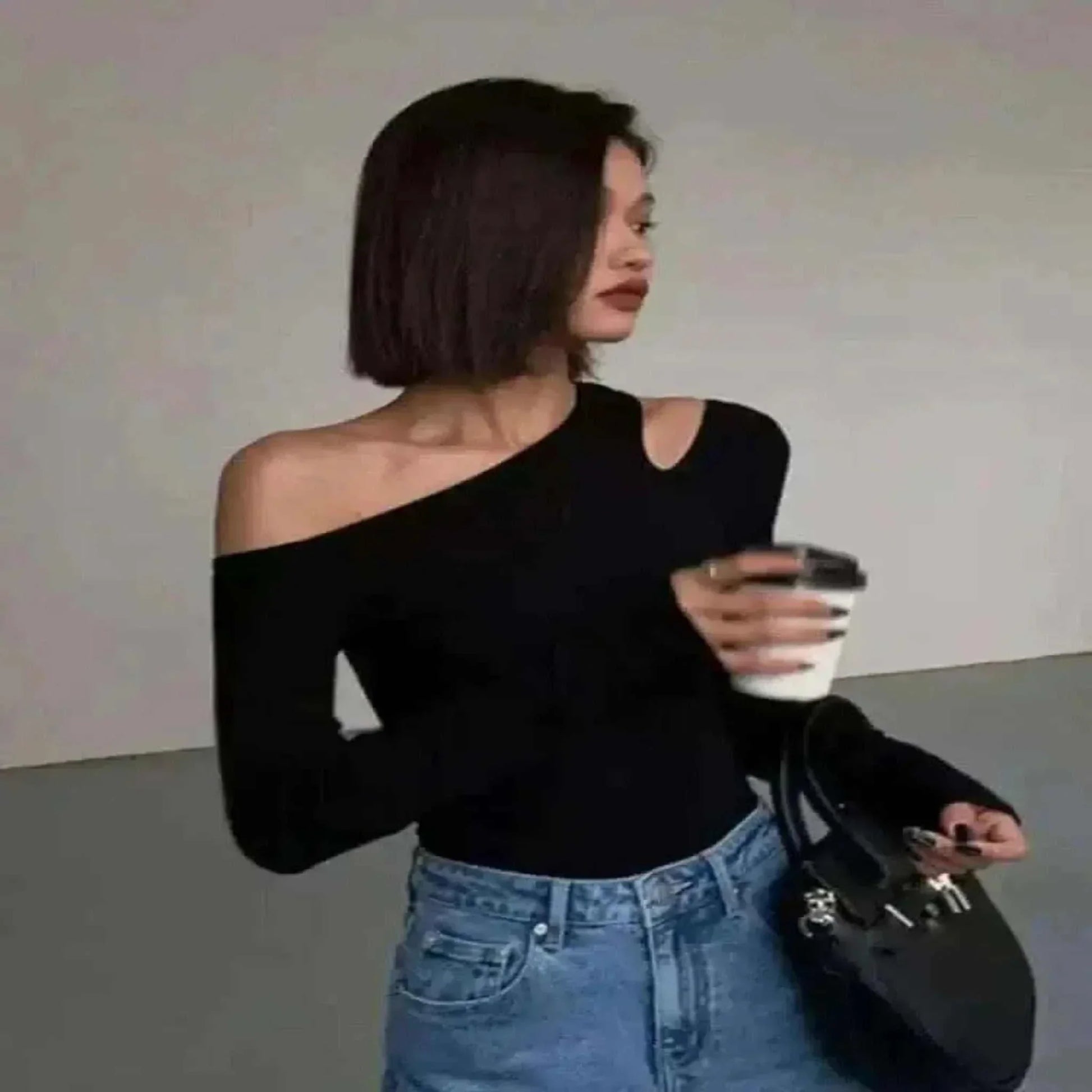 Going Out Tops-Fashion Skew Collar Off-shoulder Long-sleeved T-shirts.