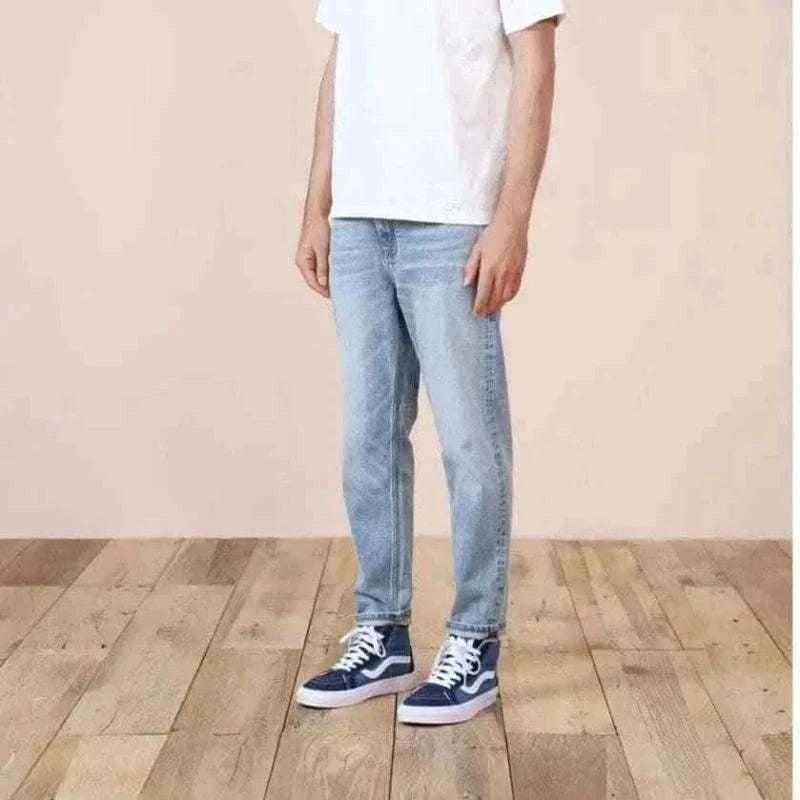 denim jeans for men- Black Distressed Jeans Slim Fit.