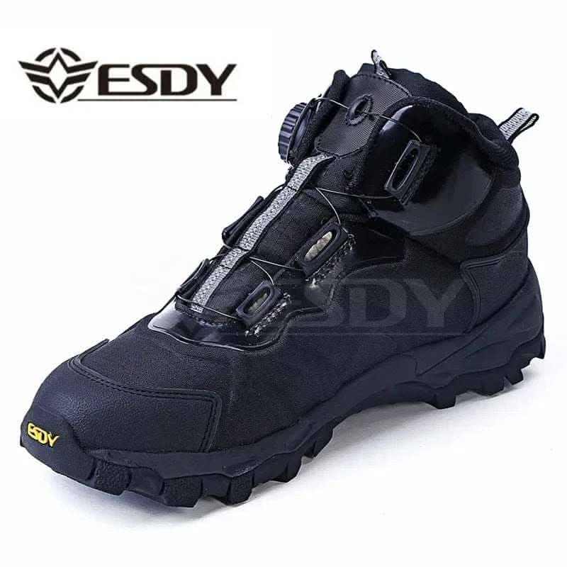 WINTER LACE UP BOOTS.