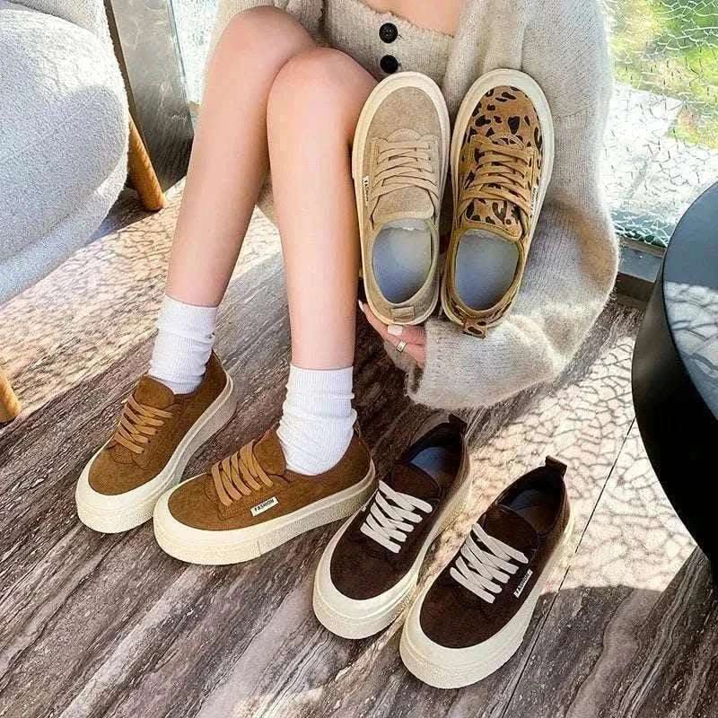  Men's Fashion Style Store Women Shoes