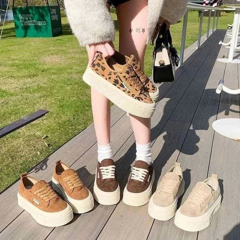  Men's Fashion Style Store Women Shoes