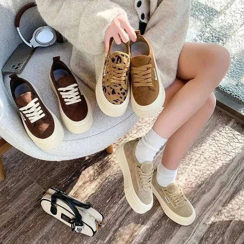  Men's Fashion Style Store Women Shoes