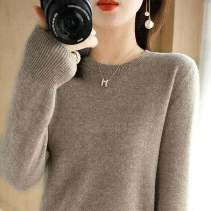 Women's Warm Sweater Soft Round Neck Pullover Autumn and Winter Casual Knitted Tops Solid Color Regular Women's Knitted Sweater.